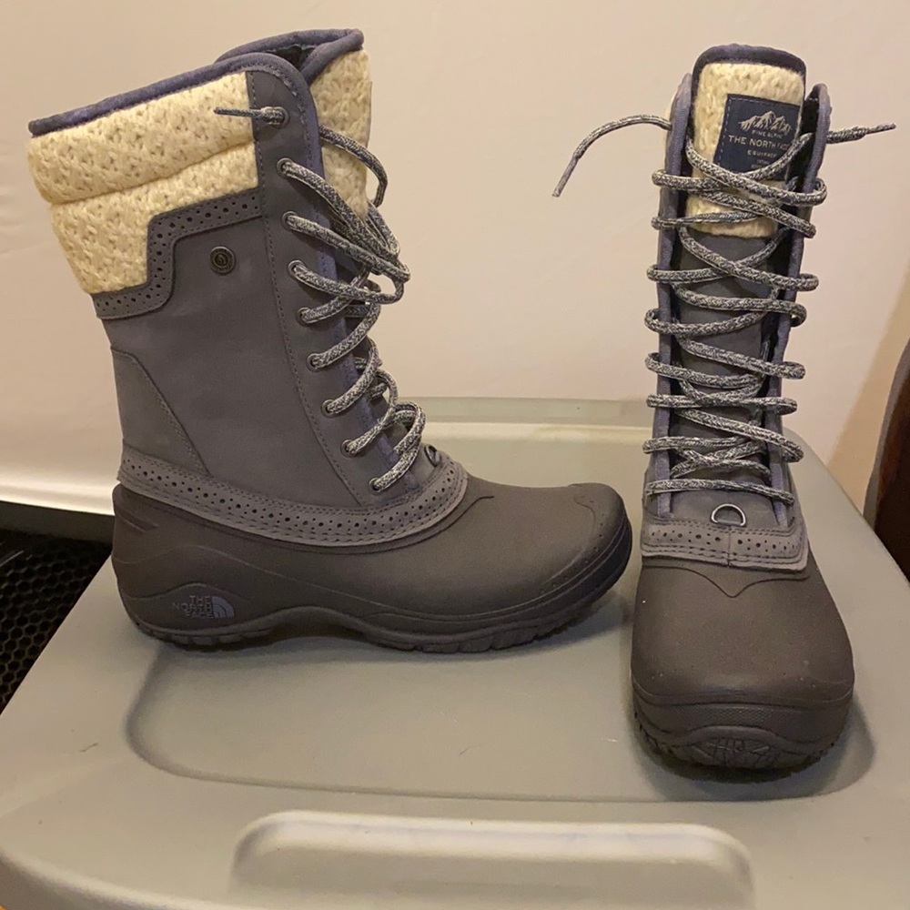 NEVER WORN The North Face